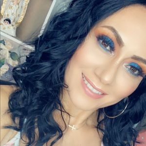 Meet your Posher, Piedad